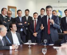 Governador Beteo Richa assina autorização de licitação e homologação para pavimentação, sinalização e urbanização de 23 municípios