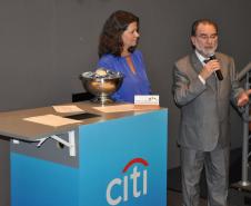 A Fomento Paraná, instituição financeira de desenvolvimento do Governo do Paraná, foi a vencedora da 10ª edição do “Prêmio Citi Melhores Microempreendimentos” (www.pcmm.com.br) na categoria Gestão Inovadora para Instituições de Microfinanças. 