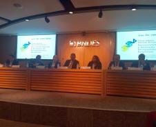 Fórum Sistema Nacional de Fomento, promovido pela Associação Brasileira de Instituições Financeiras de Desenvolvimento (ABDE), no Rio de Janeiro, debate Desenvolvimento e Redução das Desigualdades Regionais. Juraci Barbosa, presidente da Fomento Paraná, participa da mesa de debates.