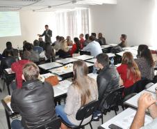A Fomento Paraná conclui nesta sexta-feira (29) a capacitação de uma nova turma de agentes de crédito. São 49 pessoas que atuam em prefeituras e outras instituições parceiras em todo o Paraná. No total, são 45 municípios representados nessa turma. 