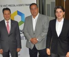 A Fomento Paraná firmou um Acordo de Cooperação Técnica com a Associação Brasileira da Indústria de Máquinas e Equipamentos (Abimaq), nesta segunda-feira (16). A assinatura aconteceu durante o workshop "Linhas de Financiamento para 2016", promovido pela Abimaq, em Curitiba.