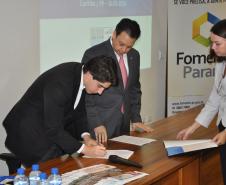 A Fomento Paraná firmou um Acordo de Cooperação Técnica com a Associação Brasileira da Indústria de Máquinas e Equipamentos (Abimaq), nesta segunda-feira (16). A assinatura aconteceu durante o workshop "Linhas de Financiamento para 2016", promovido pela Abimaq, em Curitiba.