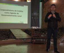 João Carlos Leite, o "Joãozinho", fundador da Saromcredi, do Instituto Ellos, fala sobre cooperativismo de crédito rural durante o Encontro Estadual de Agentes.