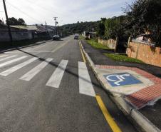 Rua Manoel Alves Kusteli, obras de pavimentação financiadas pelo SFM, com recursos da Fomento Paraná. Campina Grande do Sul. Foto: Pedro Ribas/ANPr
