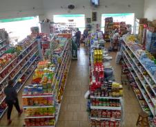 O empreendedor Luciano de Lima, de Jundiaí do Sul, construiu um mercado novo na cidade com o crédito da Fomento Paraná, instituição financeira de desenvolvimento do Governo do Estado.