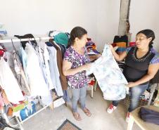 Dona de uma loja de roupas no município de Palmeira, nos Campos Gerais, Rosi das Neves, 50 anos, teve acesso à linha de crédito Paraná Juro Zero, um financiamento criado pela Fomento Paraná, sem cobrança de juros, para famílias atendidas pelo Família Paranaense que queiram montar ou ampliar seu negócio. 