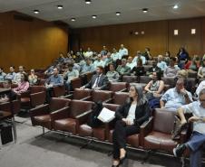 UniFomento promove palestra com pesquisadores do Ipardes para apresentar estudo sobre a evolução dos indicadores do Paraná.
Na imagem, Roberto Carlos de Oliveira e Silva faz apresentação.