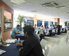 A Administração dos Portos de Paranaguá e Antonina (Appa), em parceria com o Sebrae e a Fomento Paraná, promoveram uma Rodada de Negócios no Porto de Paranaguá, nesta quinta-feira (25), com o objetivo de aproximar clientes e fornecedores que prestam serviços para empresas ligadas à área portuária.