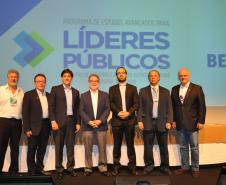 O Governo do Paraná vai disponibilizar uma nova linha de financiamentos para atender à demanda dos municípios para renovar ou ampliar a frota de transporte escolar em 2017. O anúncio foi feito pelo presidente da Fomento Paraná, Juraci Barbosa, durante o Encontro de Prefeitas e Prefeitos Eleitos – gestão 2017-2020, que está sendo realizado em Foz do Iguaçu.