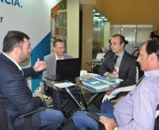 Encontro de Prefeitas e Prefeitos Eleitos - Gestão 2017-2020, promovido pelo Governo do Paraná, em parceria com o Sebrae/PR, em Foz do Iguaçu, de 29 de novembro a 2 de dezembro de 2016.
Na imagem, atendimento do estande da Fomento Paraná.