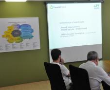 Reunião sobre mudanças nas linhas de crédito do BNDES.