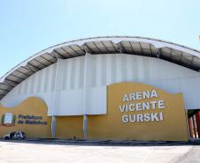 Também financiada pela Fomento Paraná, a restauração do Ginásio de Esportes Vicente Gurski, mais conhecido como “Cascatão”, foi concluída em setembro. E a comunidade local já tem aproveitado do novo espaço. 