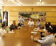 O presidente da Fomento Paraná Juraci Barbosa Sobrinho realizou na sexta-feira (24) uma visita técnica a Toledo. Pela manhã esteve reunido com a administração municipal, depois vistoriou os investimentos no município e também no setor privado. Também se reuniu com a Associação Comercial e Empresarial (Acit) para divulgar algumas linhas de créditos. Durante sua passagem, o representante enalteceu o crescimento e fortalecimento da instituição.