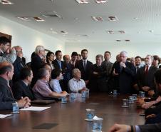 Mais 27 municípios foram autorizados a iniciar processo visando a obtenção de financiamento junto ao Governo do Estado para investir em melhorias urbanas. Os recursos somam R$ 45,3 milhões. A autorização para início dos trâmites foi dada pelo governador Beto Richa em encontro com os prefeitos, no Palácio Iguaçu, em Curitiba. 