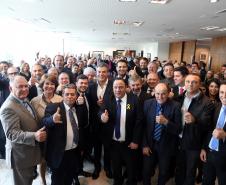 Mais 27 municípios foram autorizados a iniciar processo visando a obtenção de financiamento junto ao Governo do Estado para investir em melhorias urbanas. Os recursos somam R$ 45,3 milhões. A autorização para início dos trâmites foi dada pelo governador Beto Richa em encontro com os prefeitos, no Palácio Iguaçu, em Curitiba. 