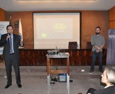 Colaboradores da Fomento Paraná assistiram nesta quinta-feira (29) a uma palestra com Marcos Giovanella, especialista em uso de dados para produção de conteúdo de marcas em redes sociais. O evento é uma parceria da regional local da Associação dos Dirigentes de Vendas e Marketing do Brasil (ADVB-PR) com a universidade corporativa UniFomento. 
