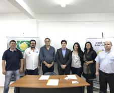 Foi renovado nesta quinta-feira (29) o acordo de cooperação técnica entre a Fomento Paraná, instituição financeira de desenvolvimento do Governo do Paraná, e a Associação Comercial e Empresarial de Cornélio Procópio – ACEP.
O documento foi assinado pelo diretor de Mercado da Fomento Paraná, Luiz Renato Hauly, e pelo presidente da ACEP, Marcos Pedroso. 
