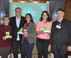 Agentes de crédito que se destacaram no desempenho de suas atividades nos municípios paranaenses foram homenageados com a entrega do Prêmio Fomento Paraná e Sebrae-PR de Microcrédito – 2017. Vencedores da categoria Qualidade.