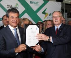 Governador Beto Richa participa da posse de Orlando Pessuti na Presidência do BRDE, em substituição a Odacir Klein.Curitiba, 14/11/2017.