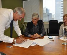Fomento Paraná, Sindicato dos Bancários e ASSEAF firmam acordo coletivo de trabalho