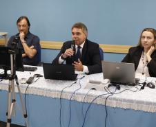 O diretor de Mercado, Luis Malucelli Neto, na abertura do webcast com agentes de crédito, nas instalações da Celepar.