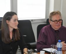 Palestra promovida pela UniFomento com o professor alemão Klaus Rother e Giovanna Zeny, apresentada a diretores, gerentes, assessores e coordenadores da Fomento Paraná. 