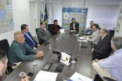  Fomento Paraná e a Compagas tiveram uma reunião com representantes de centrais de táxi e sindicato de taxistas 