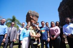 Comigiva do Ministério do Turismo, com o ministro Celso Sabino, visita o parque de Vila Velha.