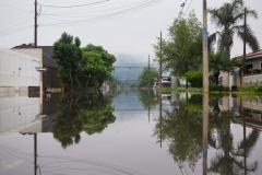 Alagamento em área urbana de município paranaense