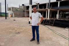 Adilson Voznei, que usou a linha de crédito para iniciar a reconstrução do mercado e adquirir equipamentos essenciais para o negócio. Foto: Fomento Paraná