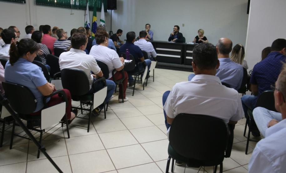 Reunião com prefeitos e outras lideranças políticas e empresariais em Campo Mourão