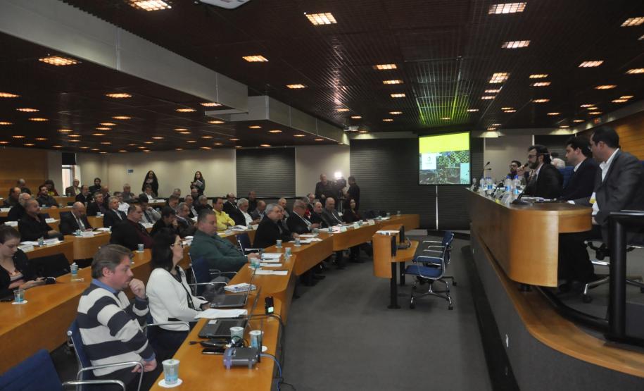 A assinatura do protocolo de intenções aconteceu durante reunião de diretoria da FecomércioPR, nesta sexta, 31