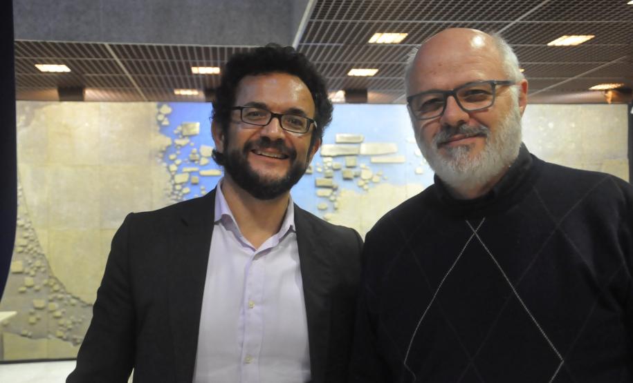 Heraldo Neves, diretor-presidente da Fomento Paraná, com Paulo Nauiack, vice-presidente da Fecomércio e presidente do Conselho de Representantes Comerciais do Paraná.