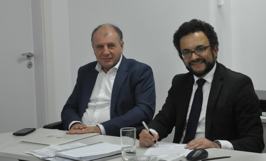 Heraldo Neves e o secretário João Carlos Ortega assinam termo de compromisso para adesão aos ODS