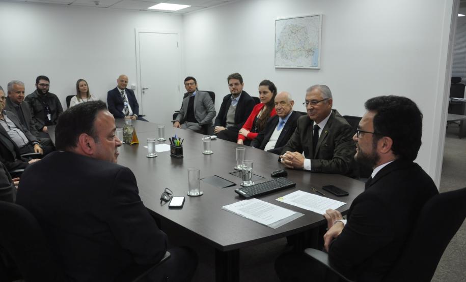 Fomento Paraná empossa novos diretores