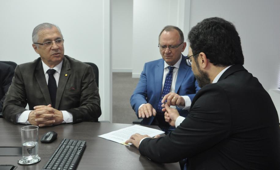 Fomento Paraná empossa novos diretores