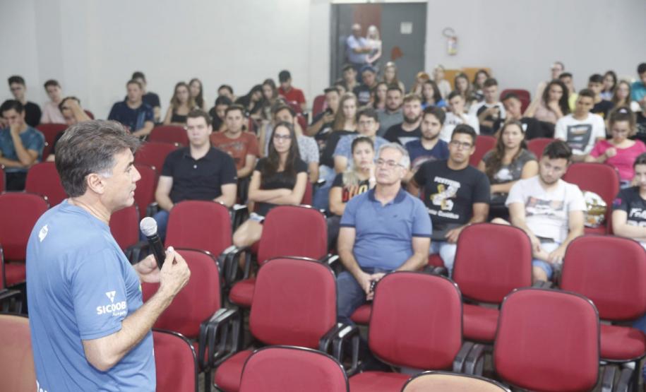 Cascavel Avança: Fomento e Emprego - palestra sobre empreendedorismo e crédito