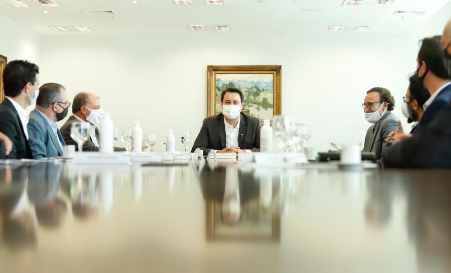 Em projeto pioneiro, Paraná vai instalar painéis solares em 246 prédios públicos. Foto: Alessandro Vieira/AEN