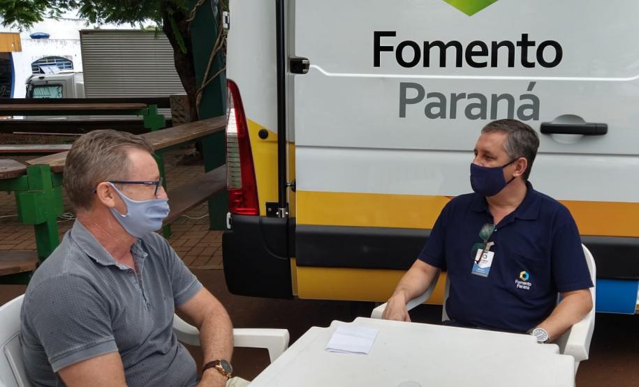 Atendimento da Caravana de Crédito Turismo da Fomento Paraná em Capanema.
