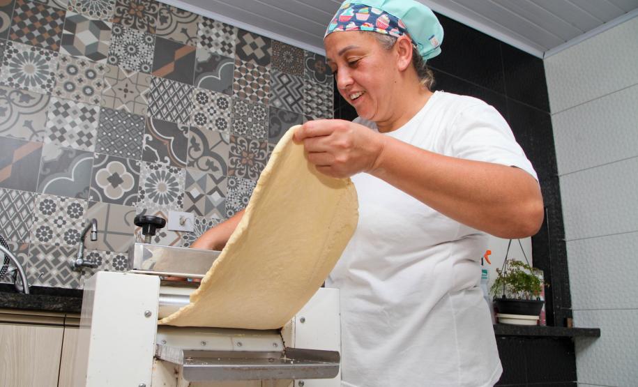 O Empório Veroneze, onde a empreendedora Débora vende massas, de lasanha a nhoque, de panqueca a pierogi, sucos e outras guloseimas caseiras.