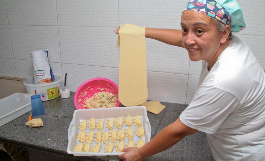 O Empório Veroneze, onde a empreendedora Débora vende massas, de lasanha a nhoque, de panqueca a pierogi, sucos e outras guloseimas caseiras.