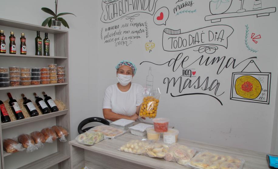 O Empório Veroneze, onde a empreendedora Débora vende massas, de lasanha a nhoque, de panqueca a pierogi, sucos e outras guloseimas caseiras.