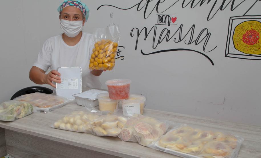 O Empório Veroneze, onde a empreendedora Débora vende massas, de lasanha a nhoque, de panqueca a pierogi, sucos e outras guloseimas caseiras.