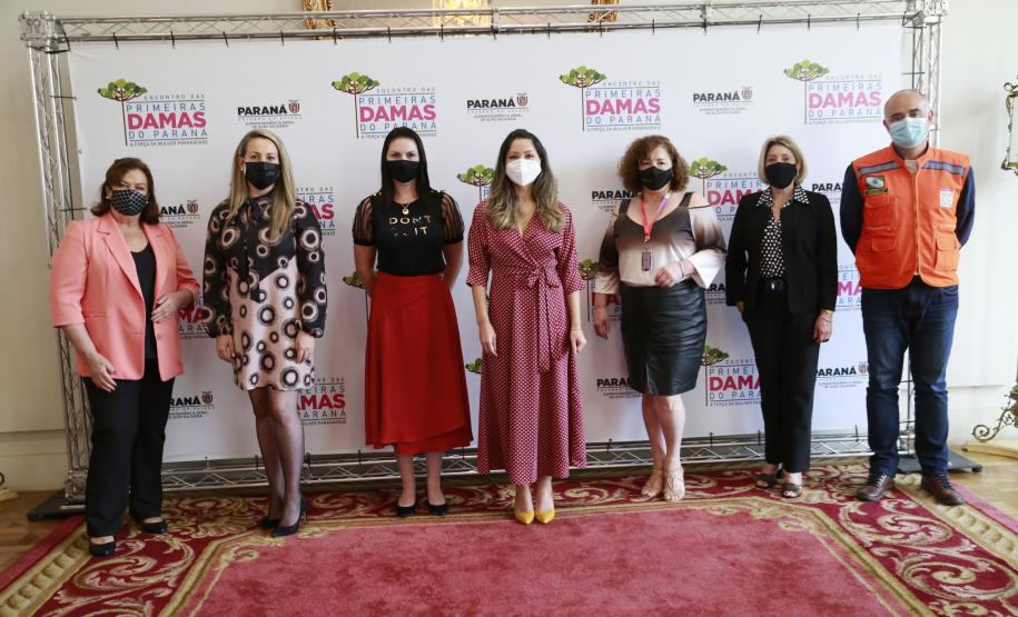 Encontro de primeiras-damas discute ações voltadas às mulheres