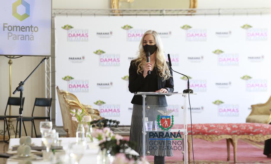 Encontro de primeiras-damas discute ações voltadas às mulheres - Banco da Mulher Paranaense foi destaque no encontro.