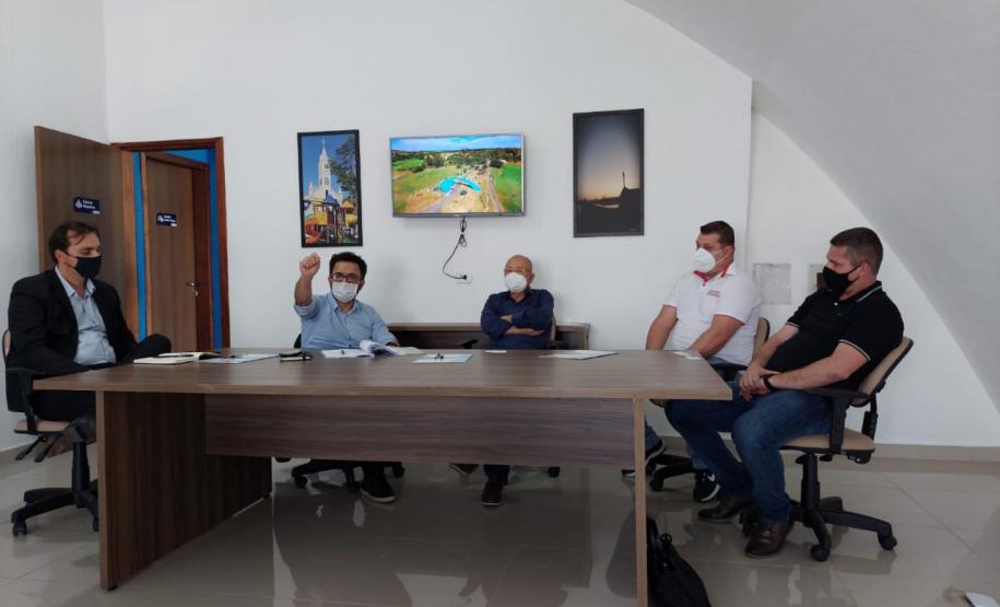 Visita a Carlópolis para reunião com o prefeito Hiroshi Kubo.