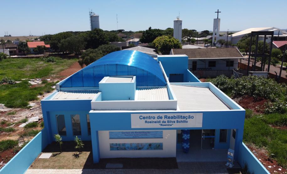 Imagem da fachada do novo espaço que leva o nome de Centro de Reabilitação Rosineidi da Silva Schillo.. O espaço de 358,3 metros quadrados fica em um complexo que já conta com um Centro da Mulher, na região central da cidade. Foto: Ari Dias/AEN