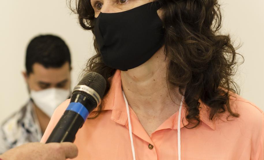 Encontro regional de agentes de crédito em Maringá. Lucimara Greco, de Engenheiro Beltrão.