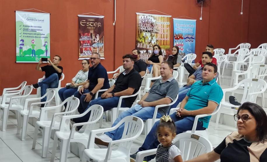 Palestra para empresários na na Acip – Associação Comercial, Industrial e Agropecuária de Porto Rico, para apresentação da Fomento Paraná e das linhas de crédito.