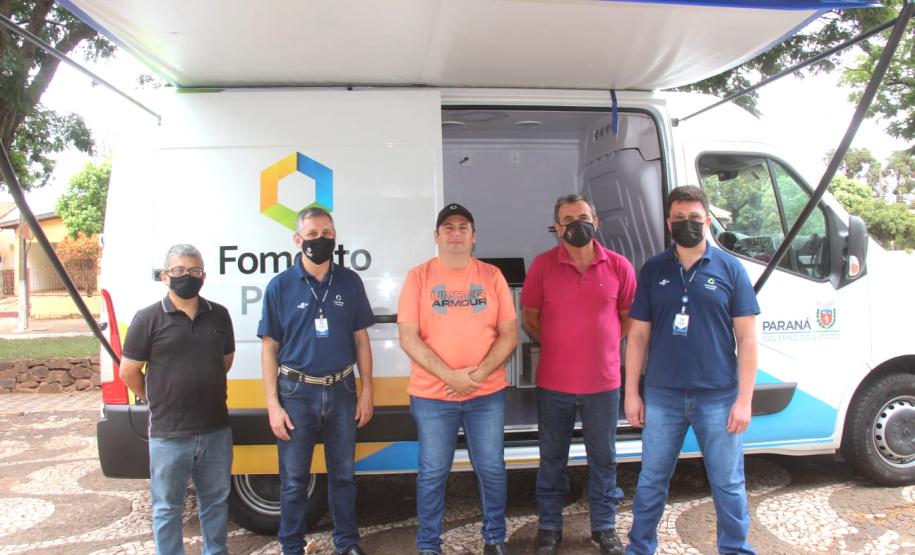 Atendimento da Caravana de Crédito Turismo em Itaguajé